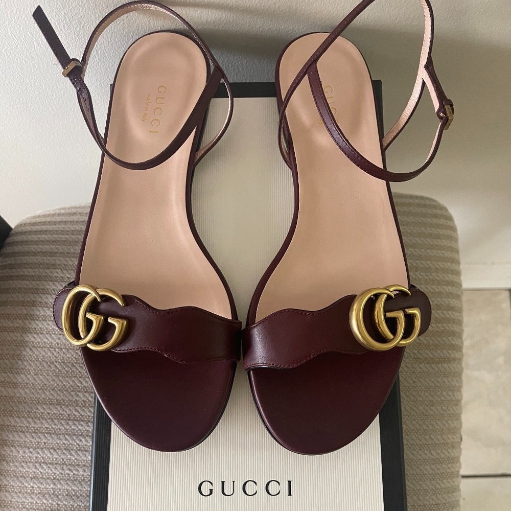 Authentic Gucci Marmont Flat Sandal